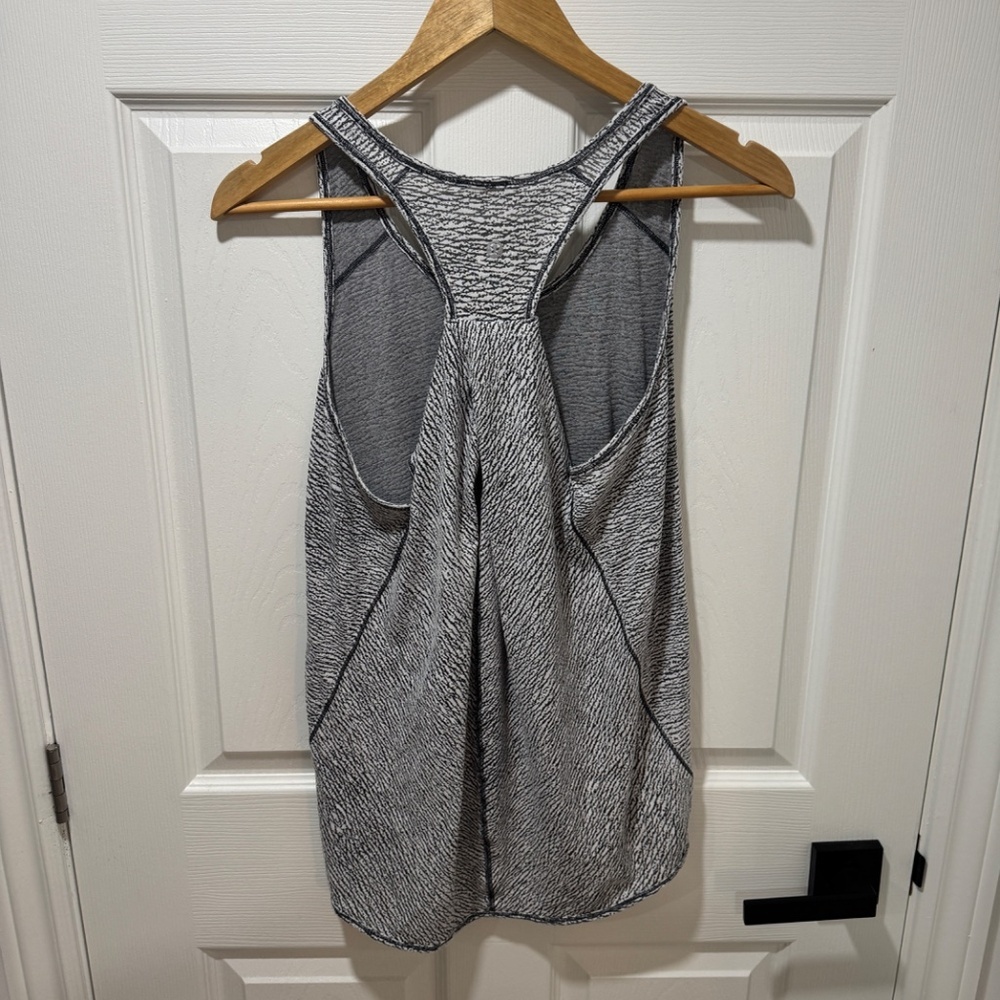 Lululemon Essential Tank - Sheer Luon Pebble Jacquard White Black - Picture 5 of 6